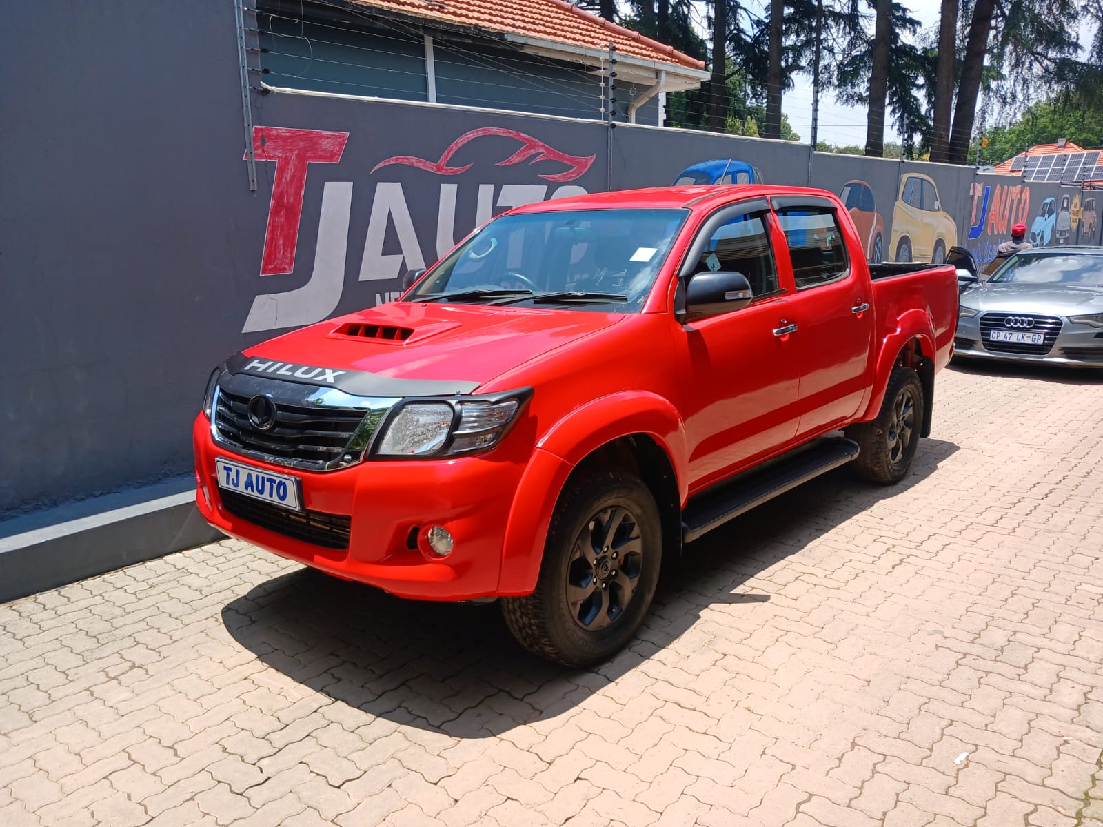 Used 2013 Toyota Hilux 3.0D-4D double cab Raider