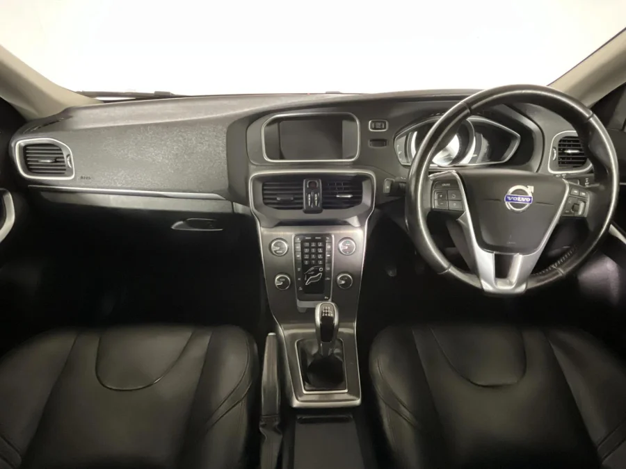 Used 2015 Volvo V40 D2 Inscription - WeBuyCars Germiston