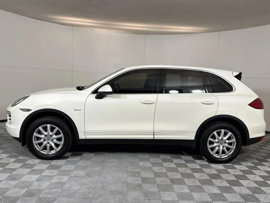 Used 2011 Porsche Cayenne diesel - WeBuyCars Midstream