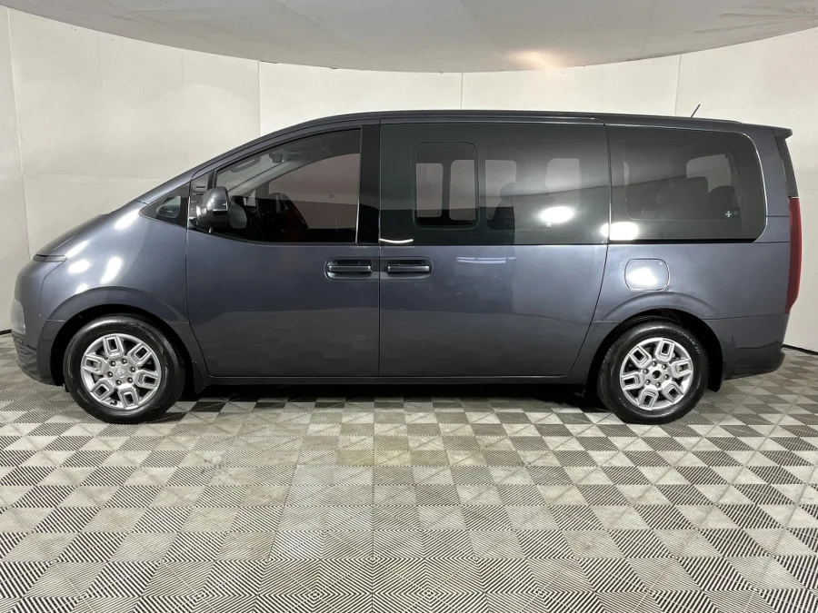 Used 2023 Hyundai Staria 2.2D Executive 11-seater - WeBuyCars The Dome