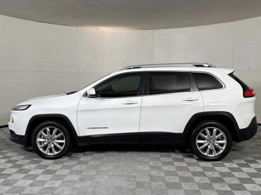 Used 2015 Jeep Cherokee 2.4L Longitude - WeBuyCars Midstream