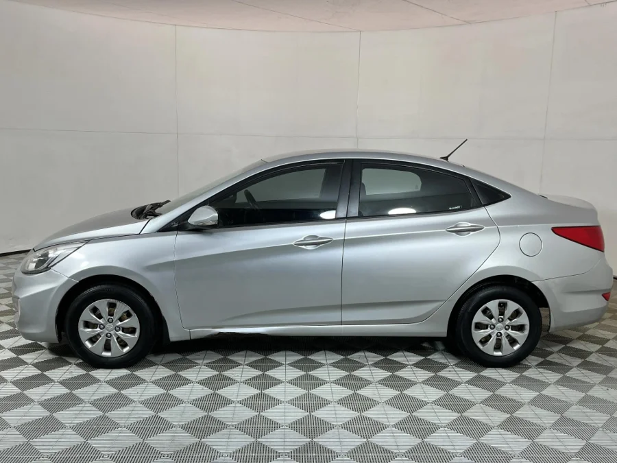Used 2015 Hyundai Accent sedan 1.6 Fluid auto - WeBuyCars JHB South Used 2015 Hyundai Accent sedan 1.6 Fluid auto - WeBuyCars JHB South