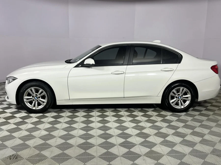 Used 2017 BMW 3 Series 320i sports-auto - WeBuyCars Midstream Used 2017 BMW 3 Series 320i sports-auto - WeBuyCars Midstream