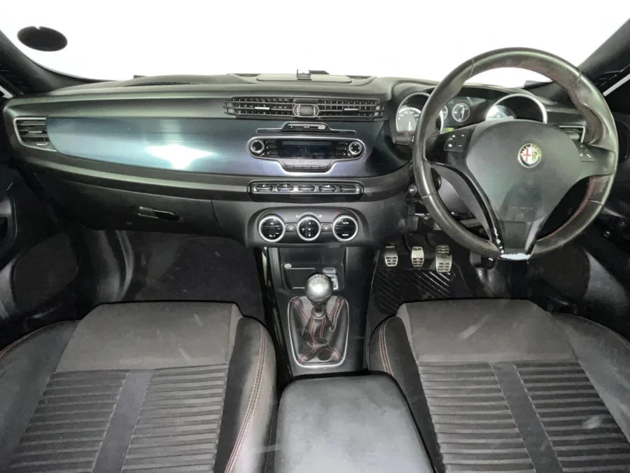 Used 2014 Alfa Romeo Giulietta 1750TBi Quadrifoglio Verde - WeBuyCars Durban Used 2014 Alfa Romeo Giulietta 1750TBi Quadrifoglio Verde - WeBuyCars Durban