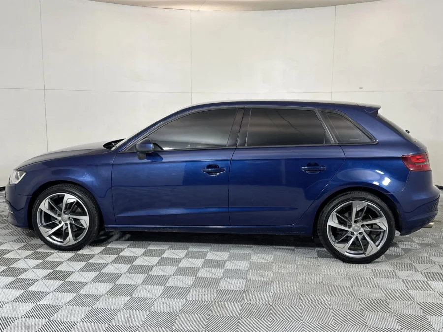Used 2015 Audi A3 Sportback 1.4TFSI S auto - WeBuyCars Midstream
