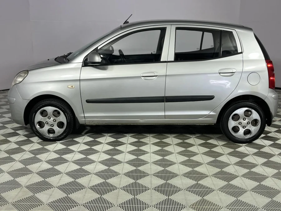 Used 2011 Kia Picanto 1.1 Striker - WeBuyCars Durban Used 2011 Kia Picanto 1.1 Striker - WeBuyCars Durban