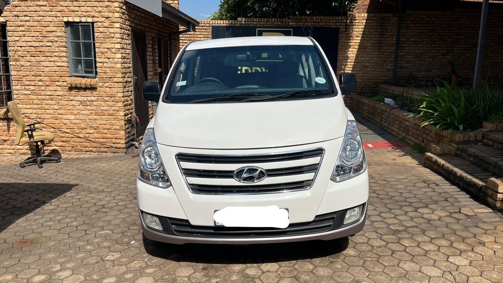 Used 2016 Hyundai H-1 2.5VGTi bus Elite