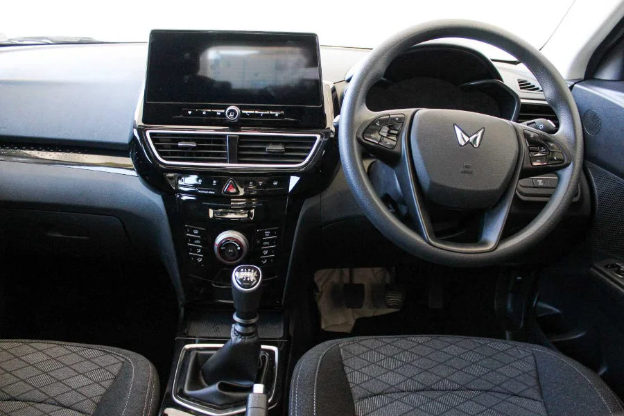 Demo 2025 Mahindra XUV 3XO 1.2T MX3 manual - Eastvaal Motor City
