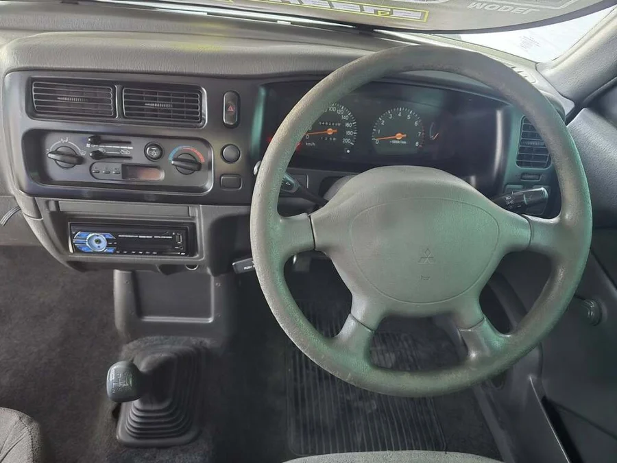 Used 2007 Mitsubishi Colt 2000 - Deals 4 Wheels