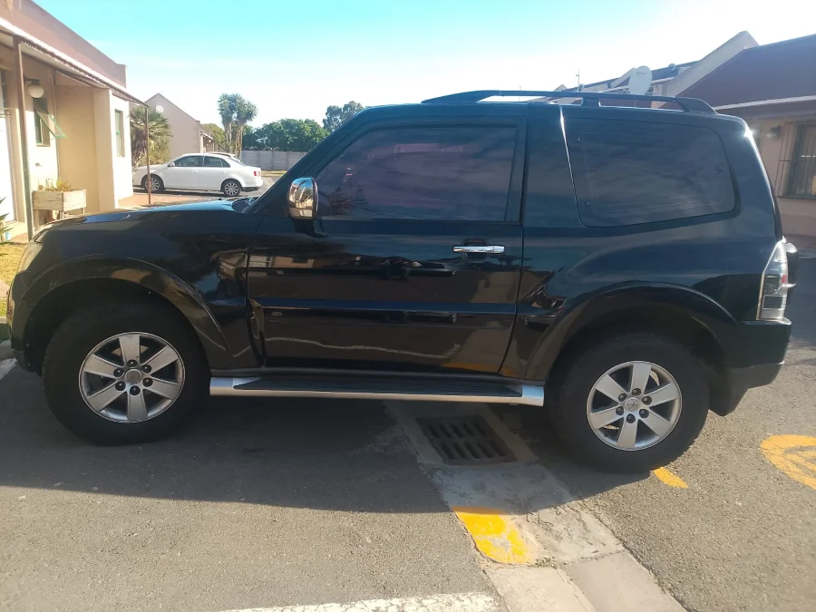 Used 2007 Mitsubishi Pajero 3-door 3.2DI-D GLS - Private Seller Used 2007 Mitsubishi Pajero 3-door 3.2DI-D GLS - Private Seller