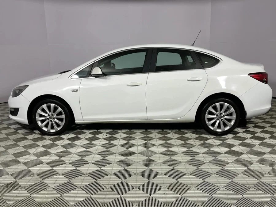 Used 2015 Opel Astra sedan 1.4 Turbo Enjoy - WeBuyCars Durban