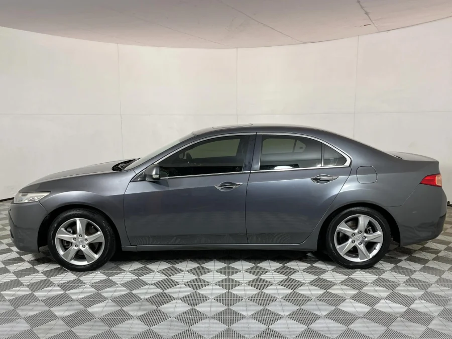 Used 2013 Honda Accord 2.4 Executive auto - WeBuyCars JHB South Used 2013 Honda Accord 2.4 Executive auto - WeBuyCars JHB South