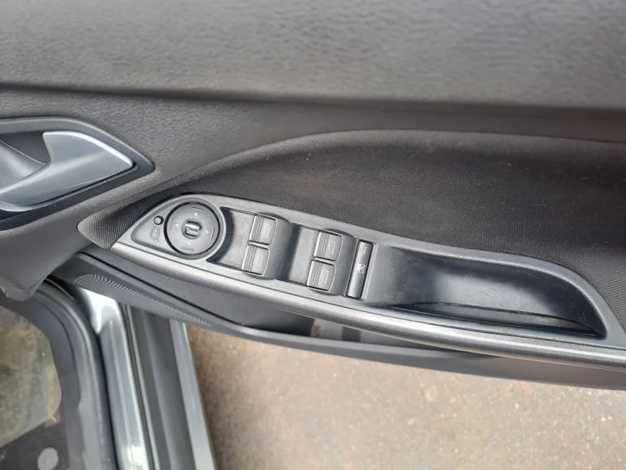 Used 2016 Ford Focus 2.0TDCi 5-door Si - Freeman Cars Used 2016 Ford Focus 2.0TDCi 5-door Si - Freeman Cars