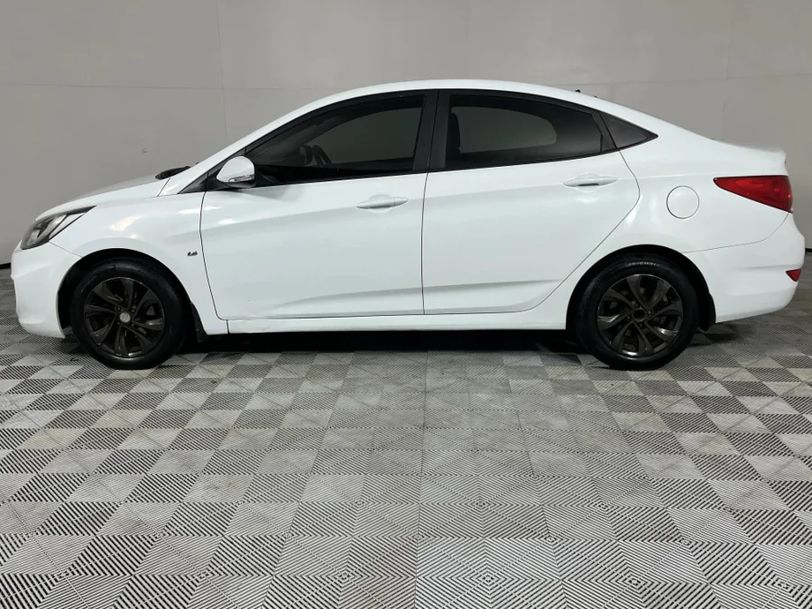 Used 2013 Hyundai Accent sedan 1.6 Fluid auto - WeBuyCars Riverhorse Used 2013 Hyundai Accent sedan 1.6 Fluid auto - WeBuyCars Riverhorse