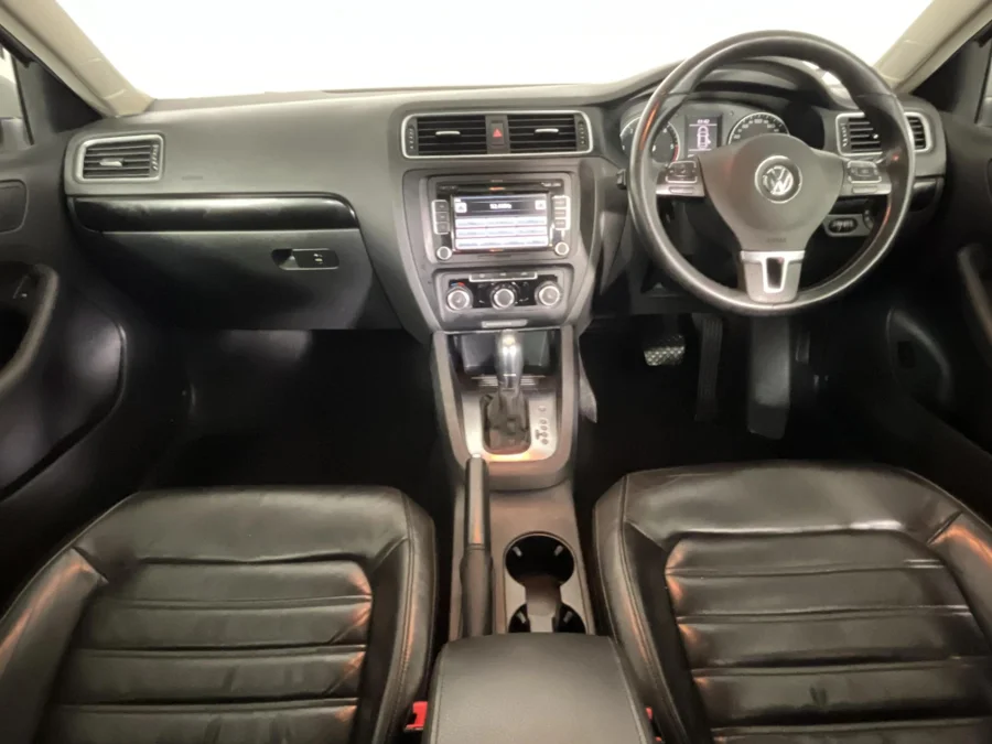 Used 2014 Volkswagen Jetta 1.6TDI Comfortline auto - WeBuyCars Silverlakes Used 2014 Volkswagen Jetta 1.6TDI Comfortline auto - WeBuyCars Silverlakes