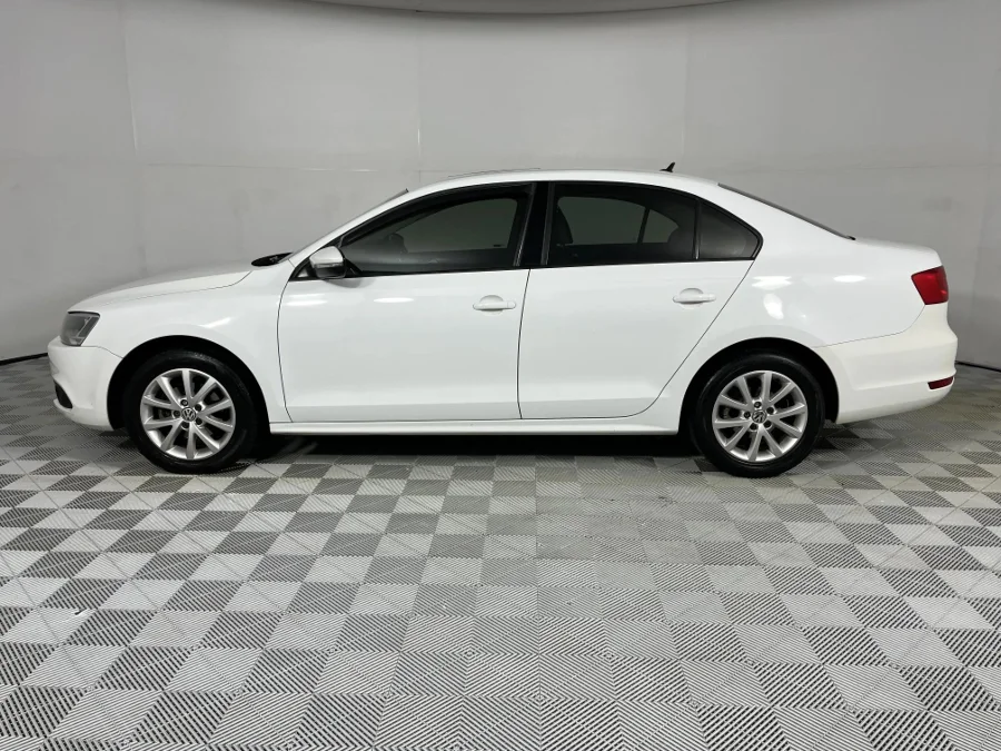Used 2014 Volkswagen Jetta 1.6TDI Comfortline auto - WeBuyCars Silverlakes Used 2014 Volkswagen Jetta 1.6TDI Comfortline auto - WeBuyCars Silverlakes