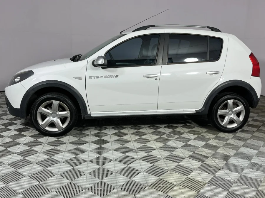 Used 2013 Renault Sandero Stepway 1.6 - WeBuyCars Epping Used 2013 Renault Sandero Stepway 1.6 - WeBuyCars Epping