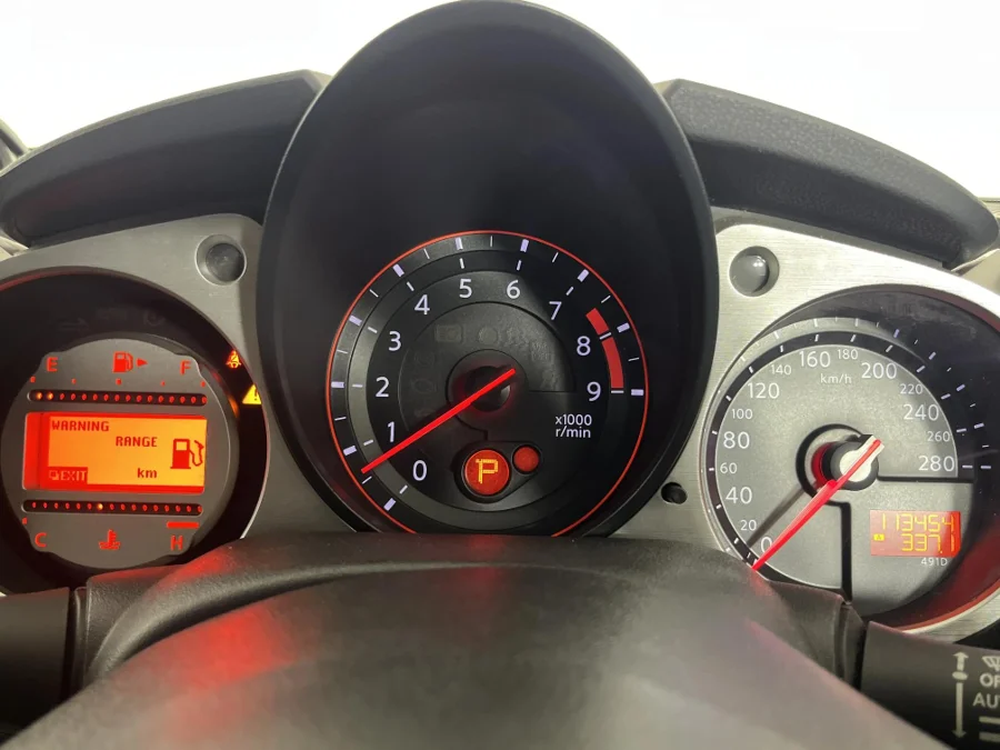 Used 2010 Nissan 370Z coupe auto - WeBuyCars The Dome Used 2010 Nissan 370Z coupe auto - WeBuyCars The Dome