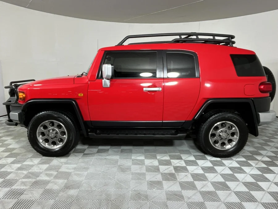Used 2011 Toyota FJ Cruiser - WeBuyCars Montana