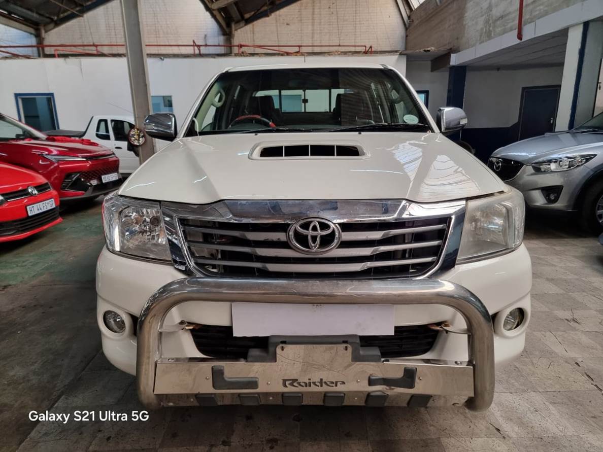 Used 2013 Toyota Hilux 3.0D-4D double cab Raider Dakar edition