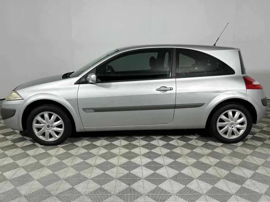 Used 2007 Renault Megane Mégane 1.6 Shake It! 3-door - WeBuyCars Richmond