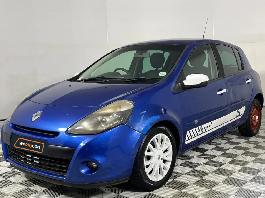 Used 2010 Renault Clio 1.6 Dynamique - WeBuyCars Silverlakes Used 2010 Renault Clio 1.6 Dynamique - WeBuyCars Silverlakes