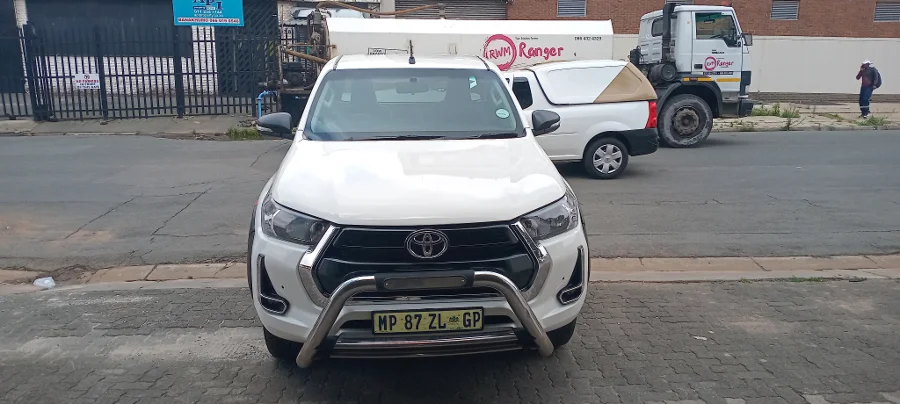 Used 2022 Toyota Hilux 2.4GD-6 single cab 4x4 SR - Auto Trading