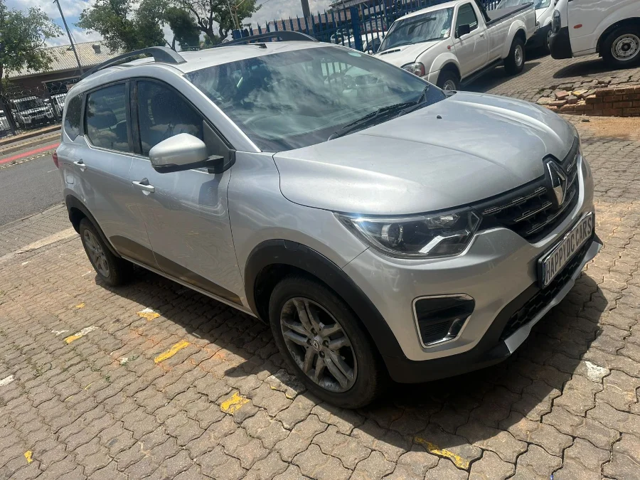 Used 2022 Renault Triber 1.0 Intens auto - Happy DC Motors