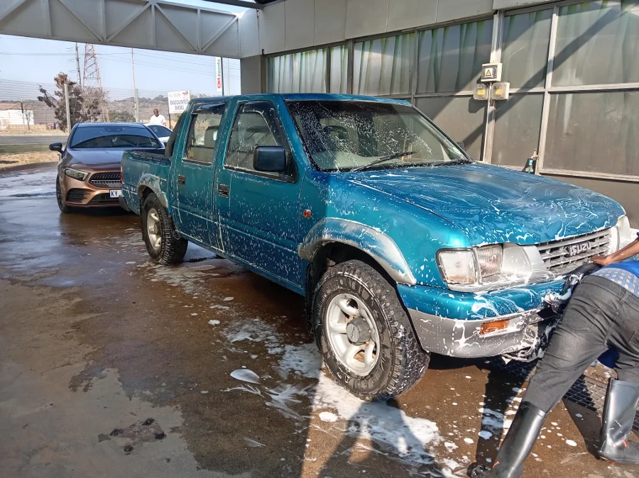 Used 1997 Isuzu KB 200 - Private Seller