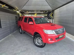 Used 2013 Toyota Hilux 3.0D-4D double cab Raider Dakar edition