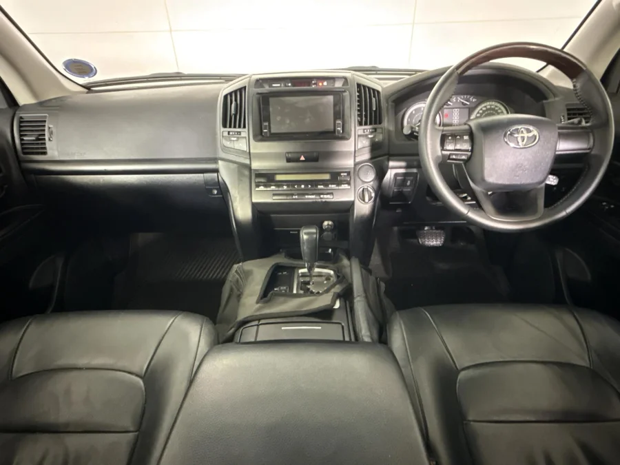 Used 2018 Toyota Land Cruiser 200 4.5D-4D V8 GX-R - WeBuyCars Midstream