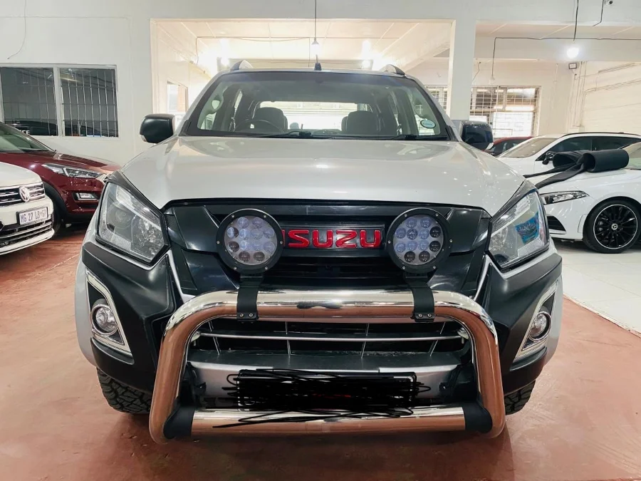 Used 2021 Isuzu D-Max 250 double cab X-Rider Black - Marshalltown Auto Ridez