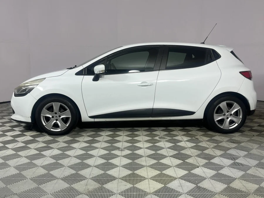 Used 2013 Renault Clio 66kW turbo Expression - WeBuyCars Brackenfell Cape Town Used 2013 Renault Clio 66kW turbo Expression - WeBuyCars Brackenfell Cape Town