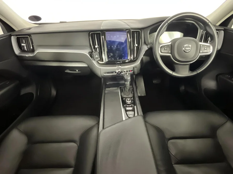 Used 2019 Volvo XC60 D4 AWD Momentum - WeBuyCars Midstream