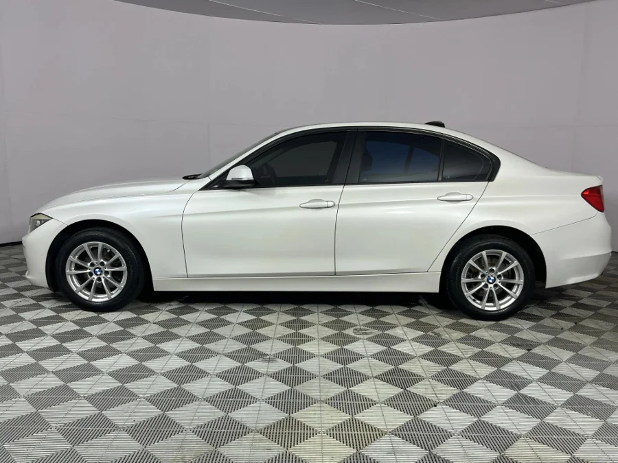 Used 2012 BMW 3 Series 320i sports-auto - WeBuyCars Epping