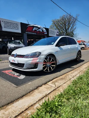 Used 2015 Volkswagen Golf GTI auto
