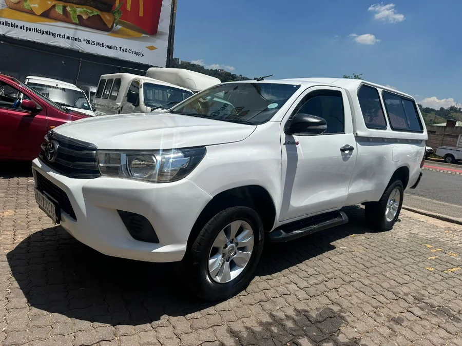 Used 2017 Toyota Hilux 2.4GD-6 SR - Happy DC Motors