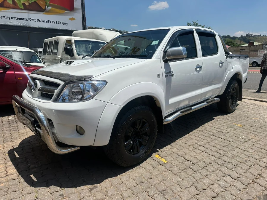 Used 2007 Toyota Hilux 3.0D-4D double cab Raider Heritage Edition - Happy DC Motors
