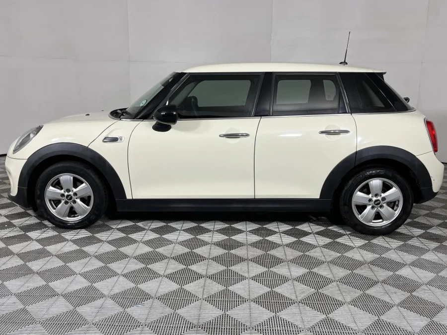 Used 2016 MINI Hatch One Hatch 5-door - WeBuyCars Richmond