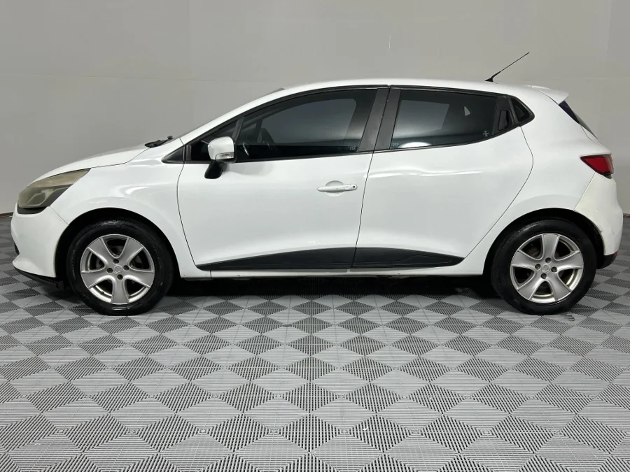 Used 2016 Renault Clio 66kW turbo Expression - WeBuyCars Richmond