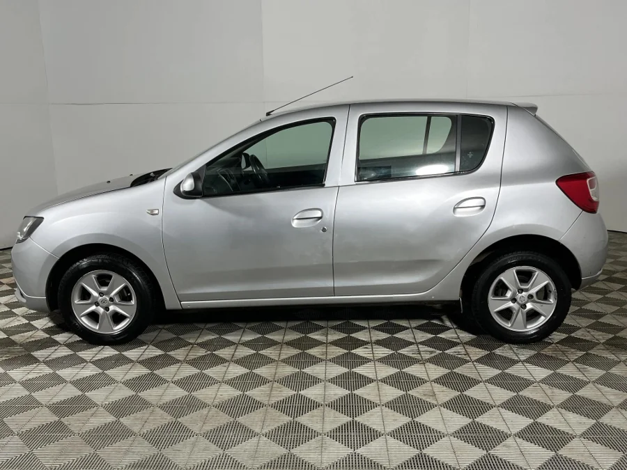 Used 2016 Renault Sandero 66kW turbo Dynamique - WeBuyCars Germiston