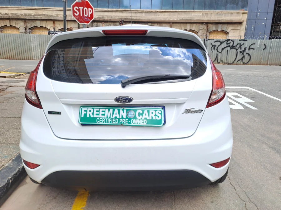 Used 2017 Ford Fiesta 5-door 1.6 Ambiente auto - Freeman Cars