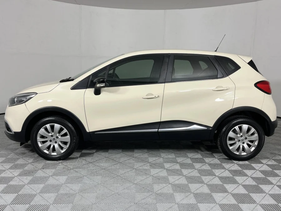 Used 2017 Renault Captur 66kW turbo Expression - WeBuyCars The Dome