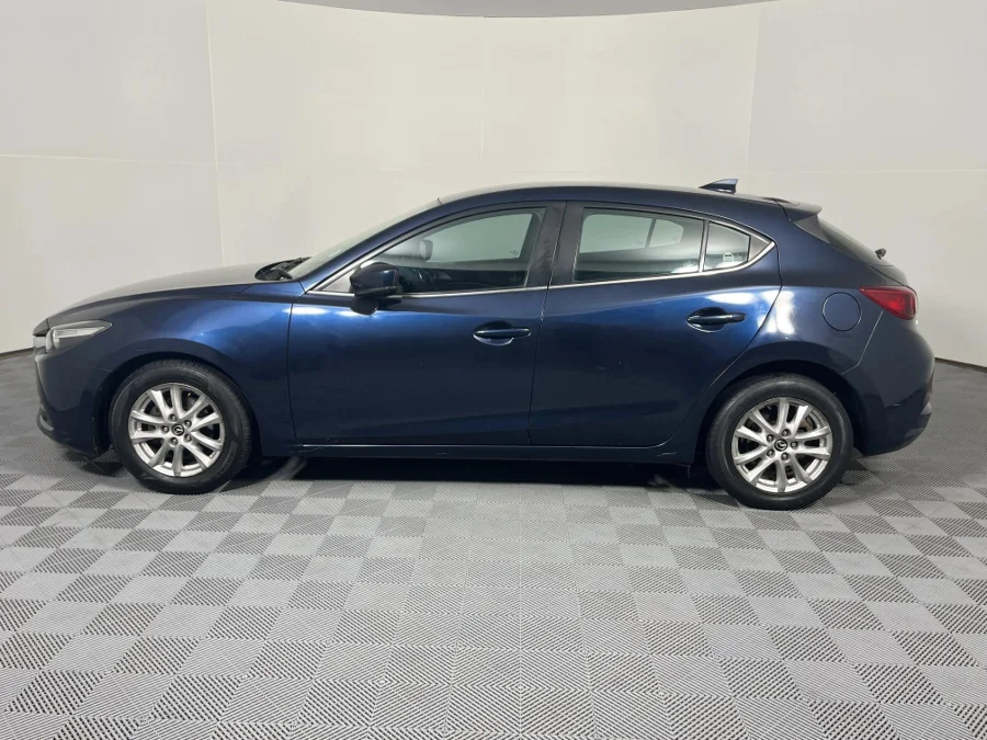 Used 2016 Mazda Mazda3 hatch 1.6 Dynamic - WeBuyCars Montana