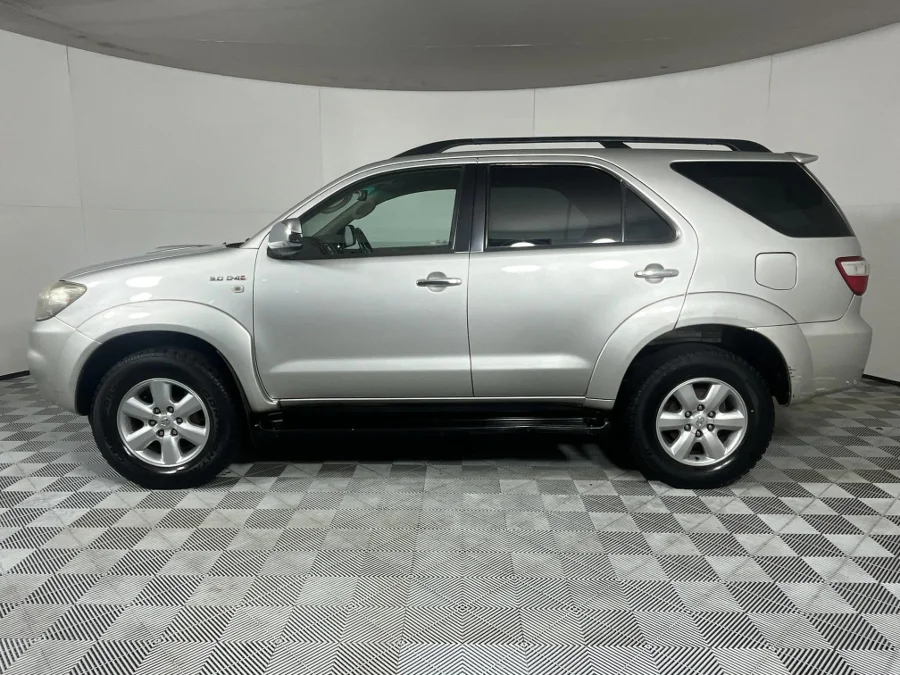 Used 2010 Toyota Fortuner 3.0D-4D - WeBuyCars Riverhorse