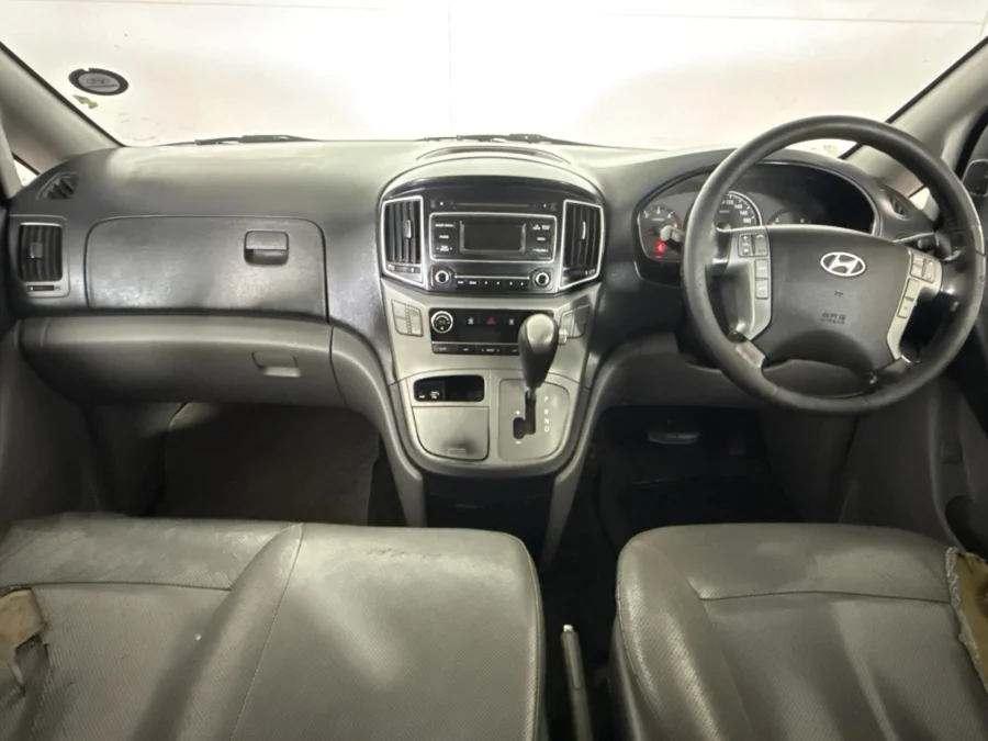 Used 2016 Hyundai H-1 2.5VGTi bus Elite 9-seater - WeBuyCars Midstream