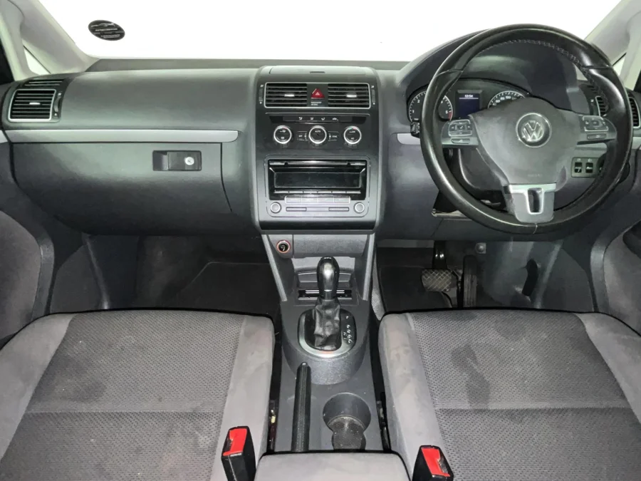 Used 2013 Volkswagen Touran 2.0TDI Trendline auto - WeBuyCars The Dome