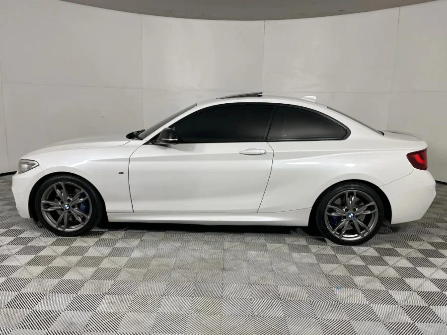 Used 2014 BMW 2 Series M235i coupe auto - WeBuyCars Riverhorse