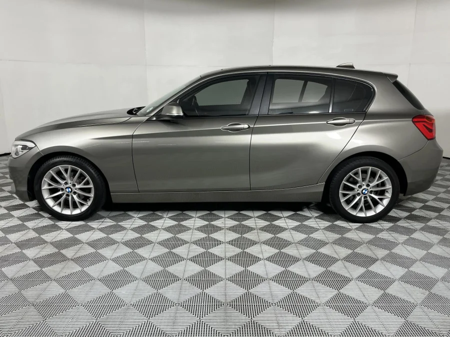 Used 2016 BMW 1 Series 118i 5-door auto - WeBuyCars Epping Used 2016 BMW 1 Series 118i 5-door auto - WeBuyCars Epping