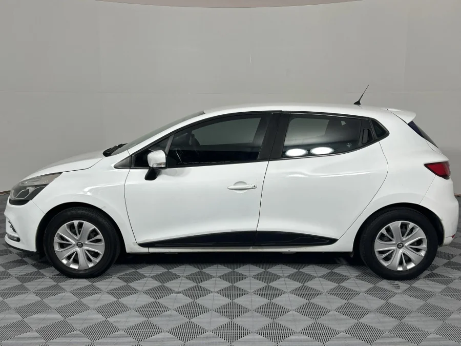 Used 2018 Renault Clio 66kW turbo Authentique - WeBuyCars Epping